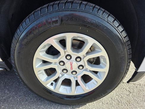 Used 2015 GMC Yukon XL SLE image 21