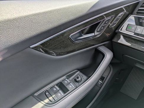 Used 2023 Audi Q7 3.0T Premium Plus image 18