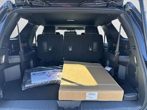 Used 2025 Toyota 4Runner Limited w/ Tow Technology Package AWD/4WD image 8
