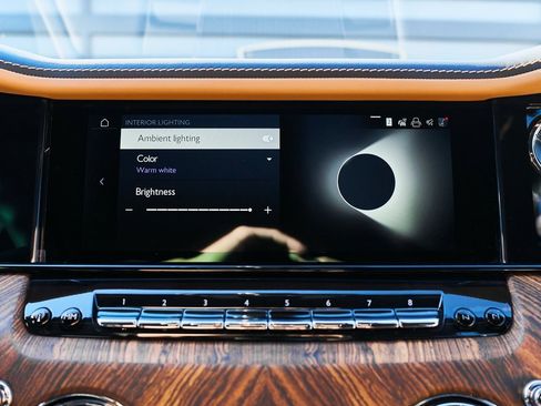 Used 2025 Rolls-Royce Cullinan image 86