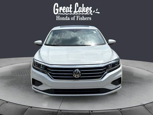 Used 2021 Volkswagen Passat 2.0T SE FWD image 8