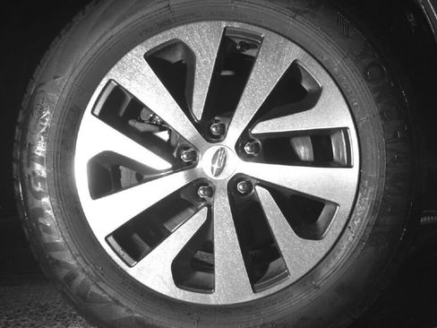 Used 2021 Subaru Outback Premium image 12