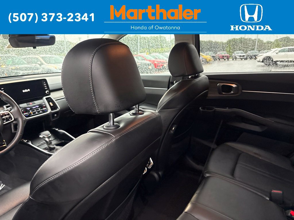 Used 2023 Kia Sorento S AWD/4WD image 13