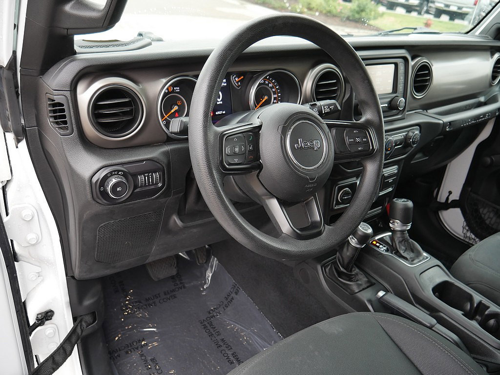 Used 2018 Jeep Wrangler Unlimited Sport AWD/4WD image 11
