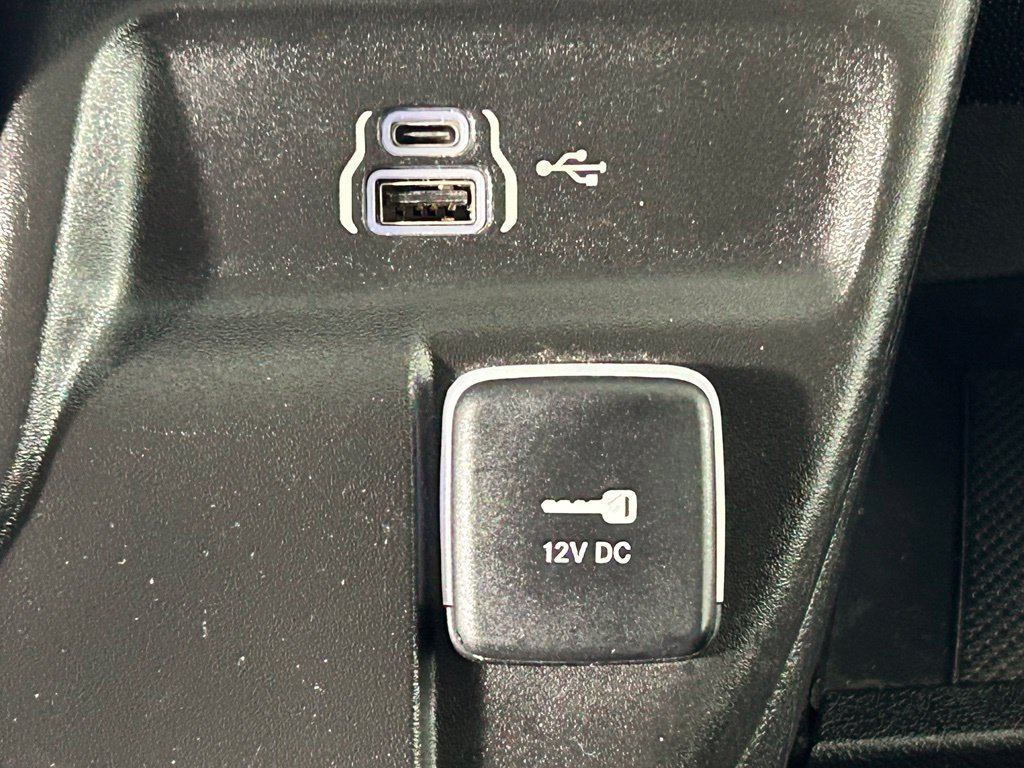 Used 2025 RAM ProMaster 2500 w/ Convenience Group FWD image 20