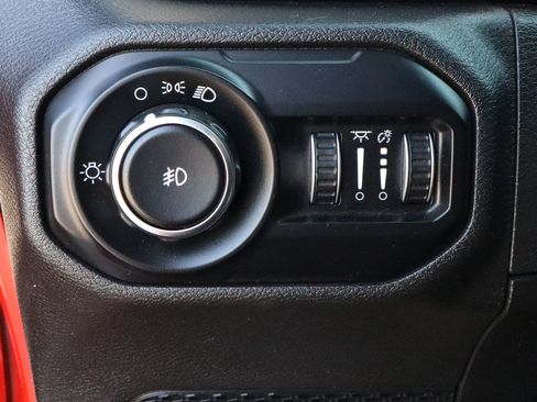 Used 2021 Jeep Wrangler Unlimited Sport AWD/4WD image 28