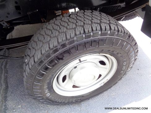 Used 2020 Ford F250 XL w/ Power Equipment Group image 6