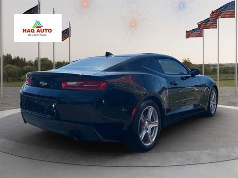Used 2017 Chevrolet Camaro LT image 5