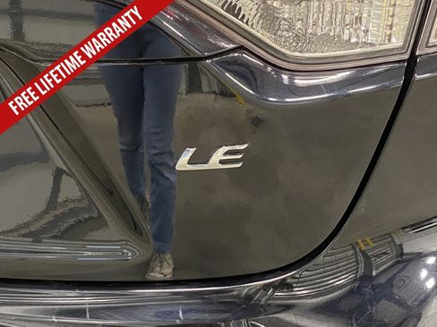 Used 2025 Toyota Corolla LE FWD image 18