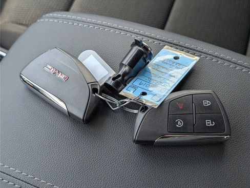 New 2025 GMC Canyon Elevation w/ Convenience Package image 22