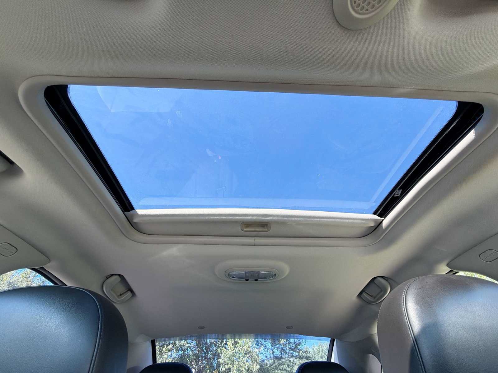 Used 2013 Chevrolet Impala LTZ FWD image 16