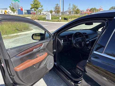 Used 2021 Cadillac XT5 Premium Luxury image 19