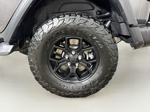 Used 2024 Jeep Wrangler Unlimited AWD/4WD image 24