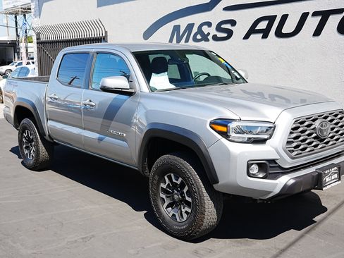 Used 2022 Toyota Tacoma TRD Off-Road image 3