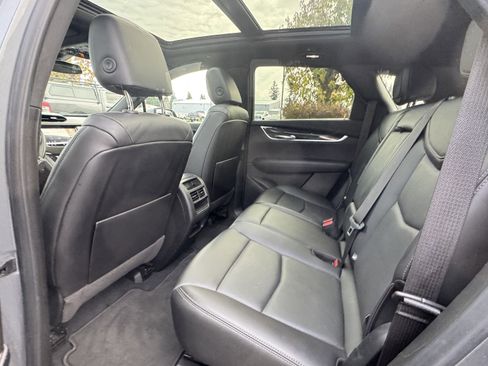 Used 2021 Cadillac XT5 Premium Luxury image 14