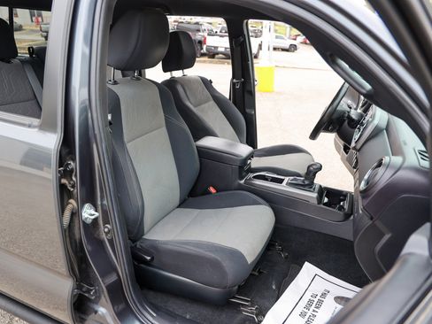 Certified 2023 Toyota Tacoma TRD Off-Road image 32