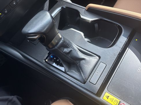 Used 2023 Lexus ES 350 w/ Premium Package FWD image 26
