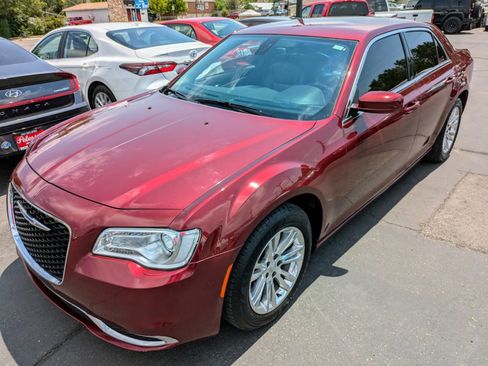 Used 2019 Chrysler 300 Touring L w/ Quick Order Package 22F image 2