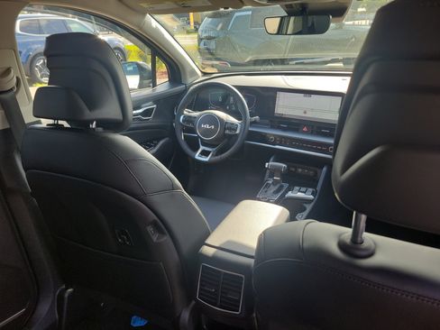 Certified 2024 Kia Sportage EX FWD image 11