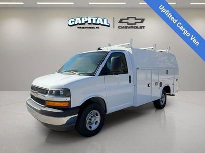 New 2025 Chevrolet Express 3500 Work Van w/ Power Convenience Package