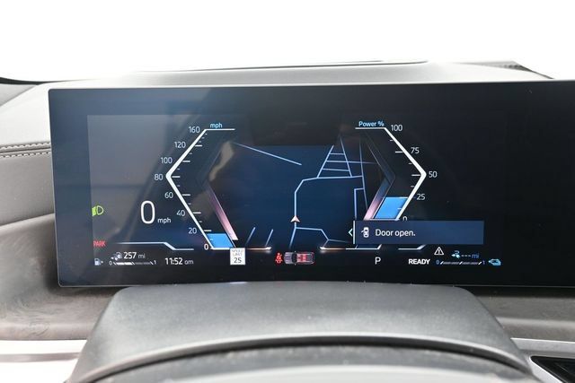 Used 2025 BMW X5 xDrive50e AWD/4WD image 19