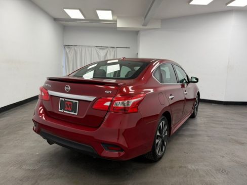 Used 2019 Nissan Sentra SR w/ Premium Package (SR) FWD image 8