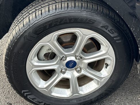 Used 2018 Ford EcoSport SE w/ SE Convenience Package image 12