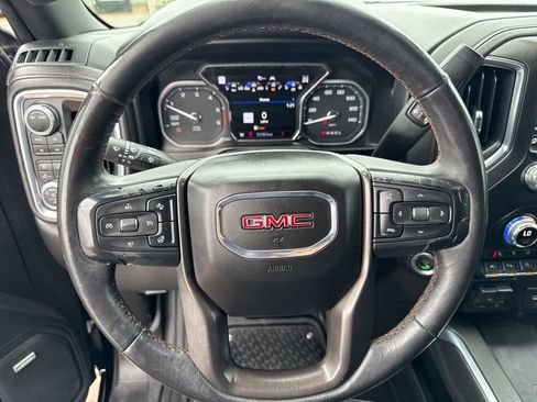Used 2021 GMC Sierra 1500 AT4 w/ AT4 Value Package AWD/4WD image 8