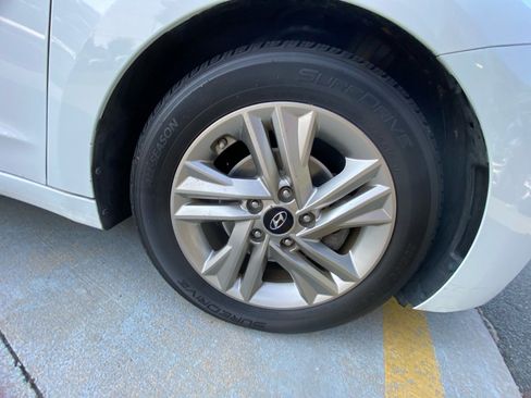 Used 2020 Hyundai Elantra SEL w/ Cargo Package (C1) FWD image 29