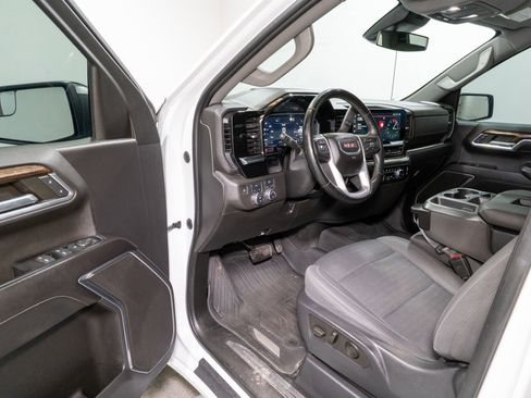 Used 2023 GMC Sierra 1500 SLE image 13