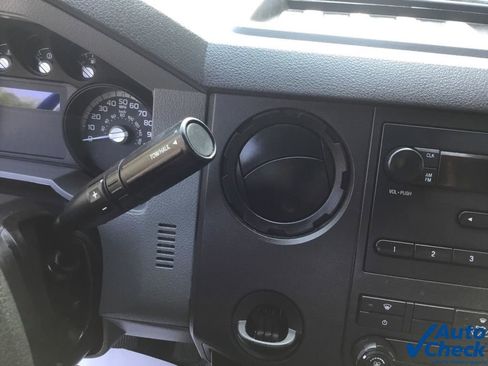 Used 2015 Ford F250 XL w/ Snow Plow Prep Package image 42