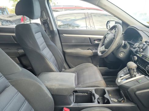 Used 2018 Honda CR-V LX image 9