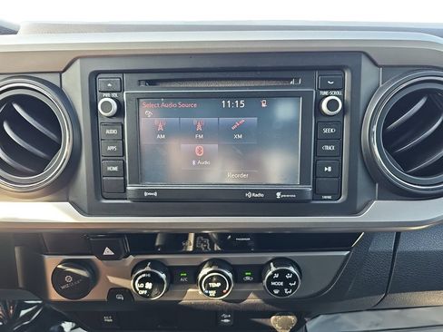Used 2016 Toyota Tacoma SR5 w/ SR5 Appearance Package (SN) RWD image 21