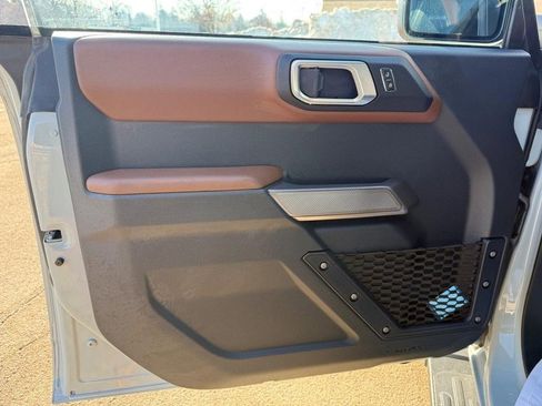 Used 2023 Ford Bronco Outer Banks image 19