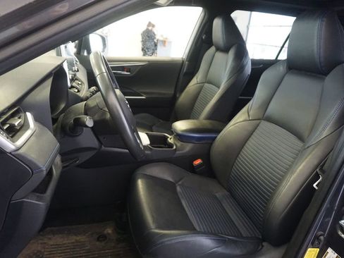 Used 2022 Toyota RAV4 XSE AWD/4WD image 16