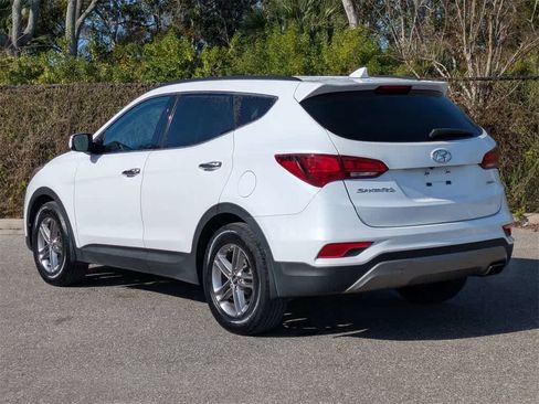 Used 2017 Hyundai Santa Fe Sport image 3