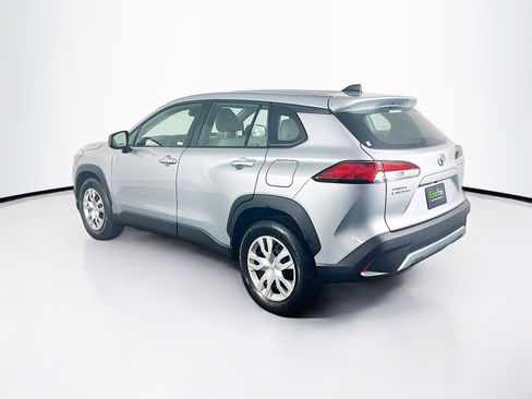 Used 2024 Toyota Corolla Cross L image 5