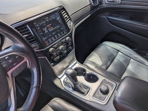 Used 2019 Jeep Grand Cherokee Limited w/ Luxury Group II AWD/4WD image 19