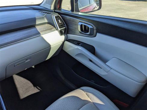 Certified 2023 Kia Sorento S image 19