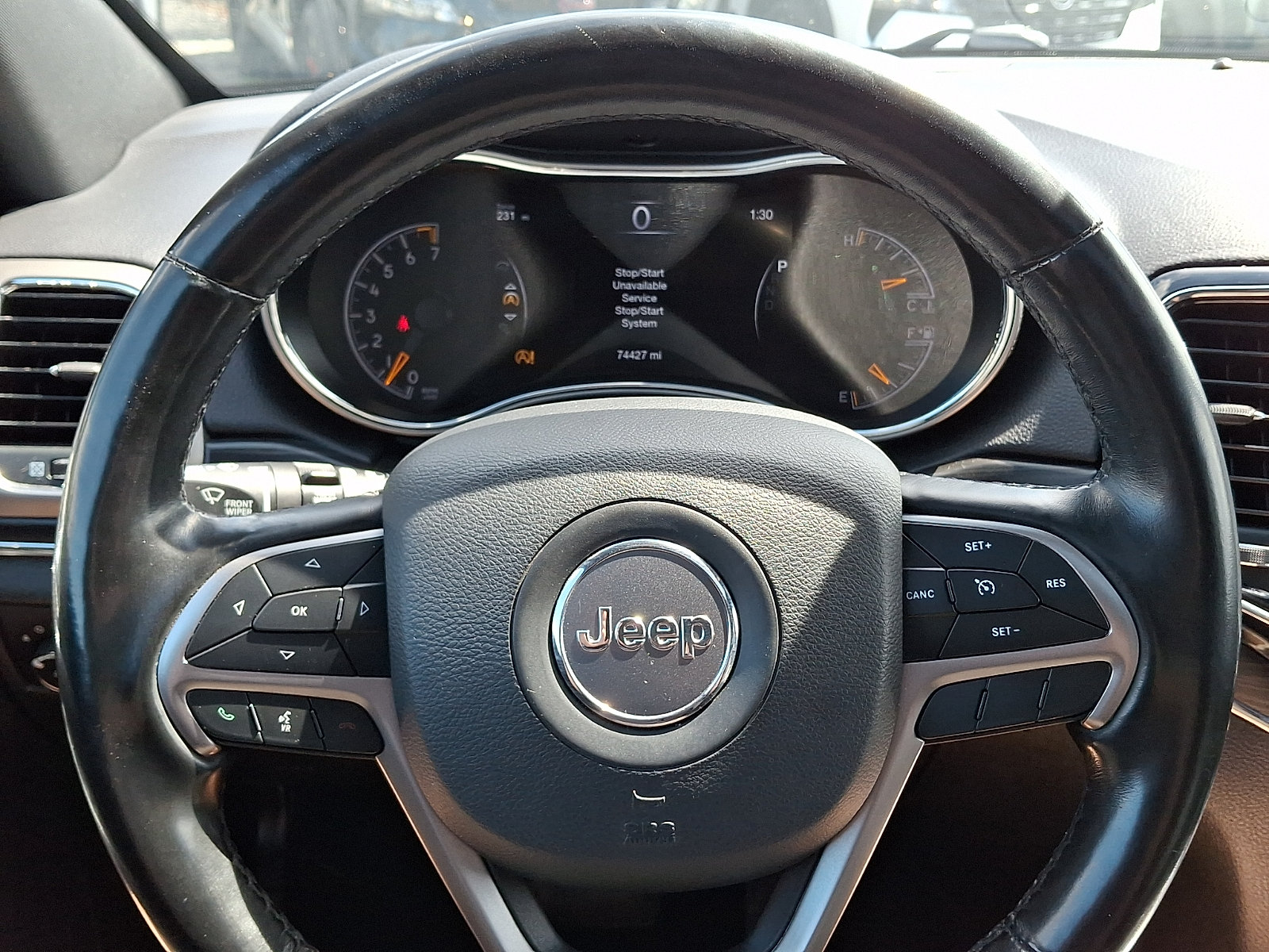 Used 2020 Jeep Grand Cherokee Limited AWD/4WD image 19
