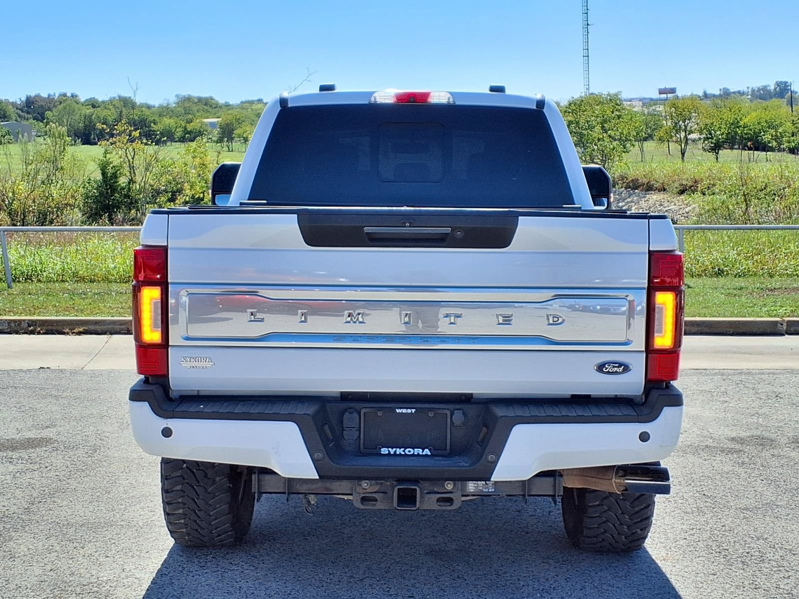 Used 2020 Ford F250 Limited w/ FX4 Off-Road Package AWD/4WD image 6