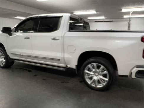 Certified 2025 Chevrolet Silverado 1500 High Country w/ High Country Premium Package AWD/4WD image 6