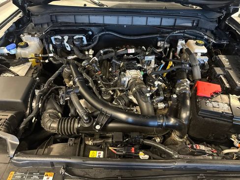 Used 2023 Ford Bronco Black Diamond w/ Sasquatch Package AWD/4WD image 7