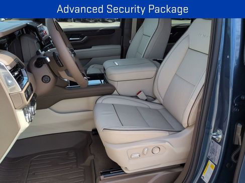 New 2026 GMC Yukon Denali w/ Denali Reserve Package image 9