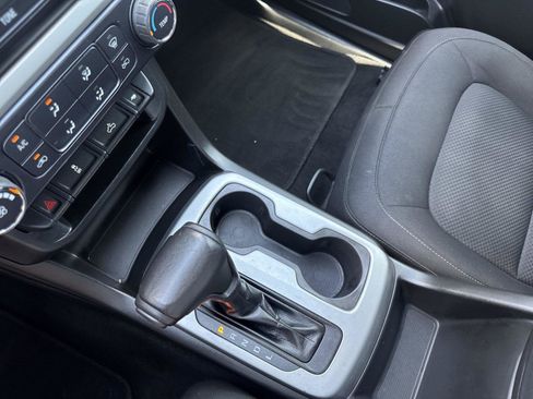 Used 2018 Chevrolet Colorado LT RWD image 28