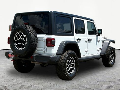 Used 2024 Jeep Wrangler Unlimited Rubicon AWD/4WD image 6