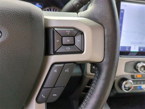 Certified 2022 Ford F250 Lariat w/ Tremor Off-Road Package image 27