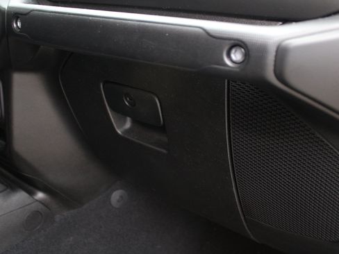 Used 2022 Jeep Gladiator Sport image 14