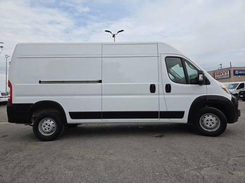 Used 2023 RAM ProMaster 2500 FWD image 10