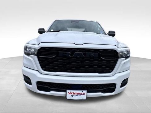 New 2026 RAM 1500 Express AWD/4WD image 10